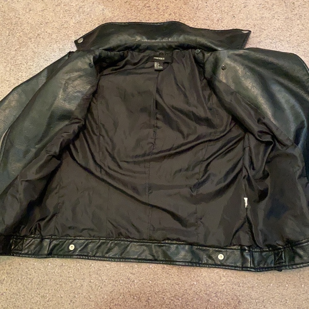 Leather jacket - Picture 3 of 4